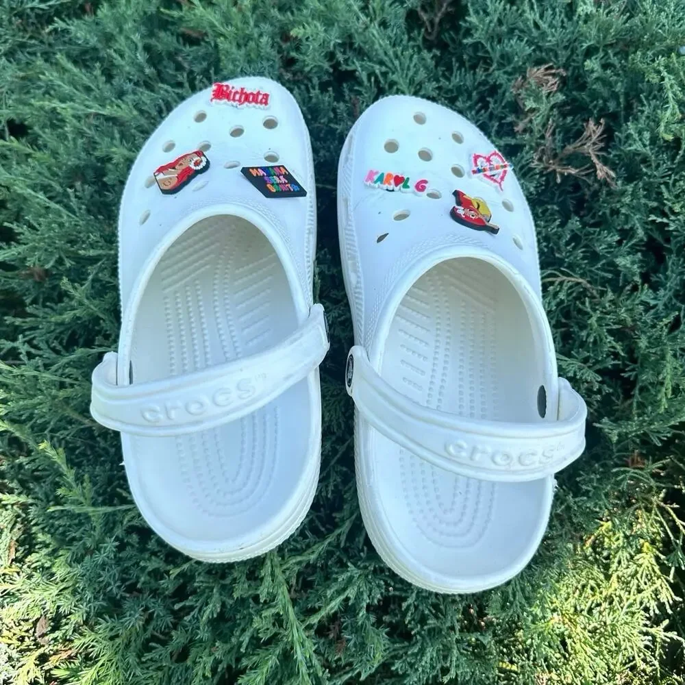 Crocs Unisex‎ Adult Classic Clogs With Charms Size M6 W8 White